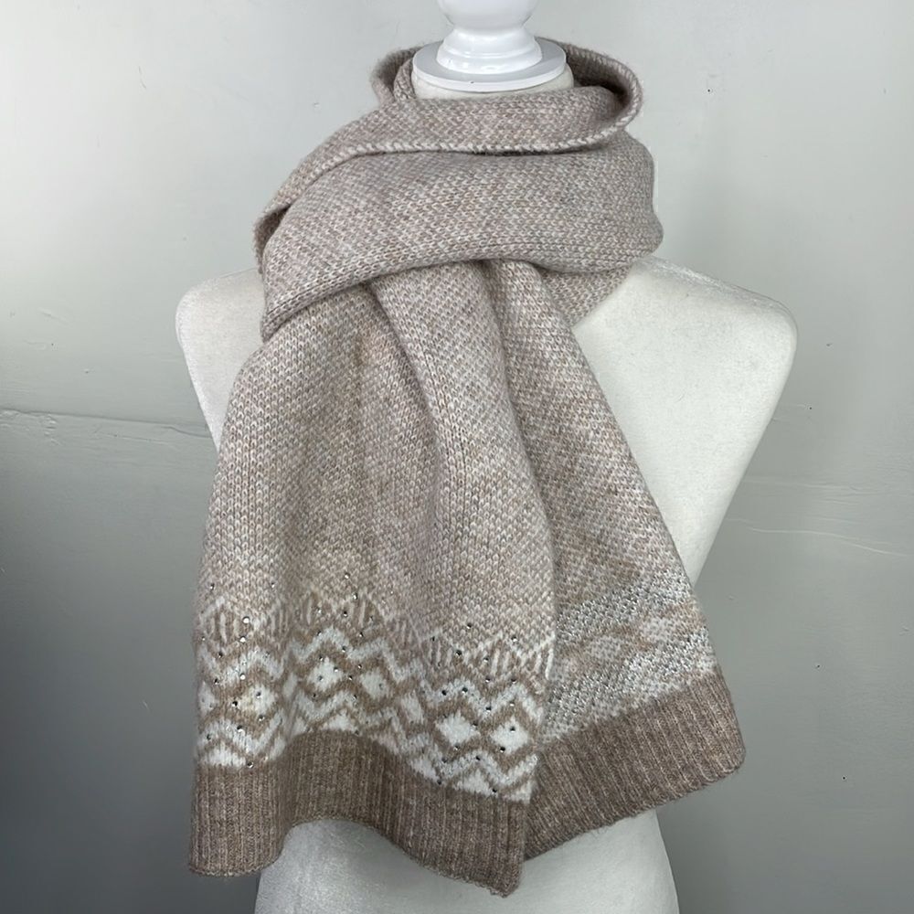 Scarf Rectangular Tight Knit with Embellishments detail OS